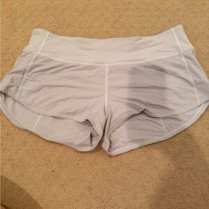 lululemon athletica White Athletic Shorts low rise 2.5
